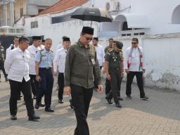 Mayjen TNI Rafael Granada Sambut Kedatangan Wapres RI di Jawa Timur