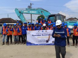 Lulusan Operator Alat Berat Siap Kerja dengan Sertifikasi Resmi Terbitan Sriwijaya Training Center 