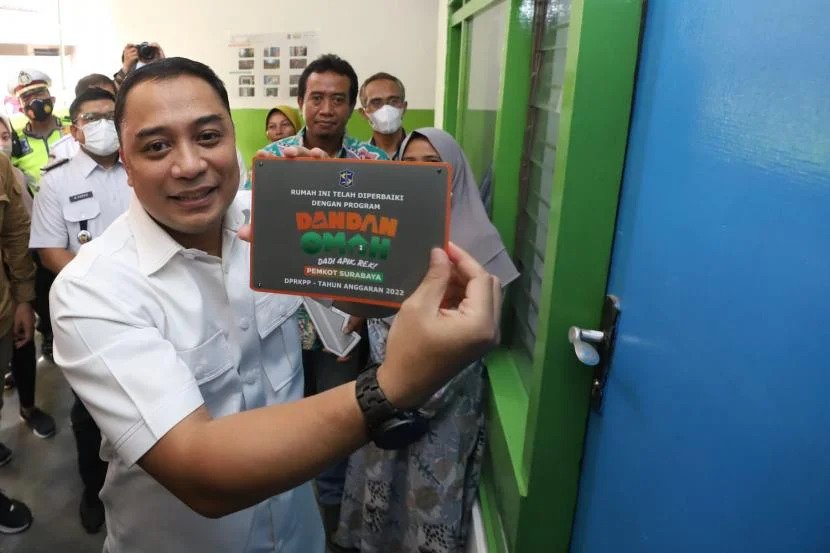 Terlibat Pungli, Wali Kota Surabaya Akan Copot Ketua RT-RW dan LPMK