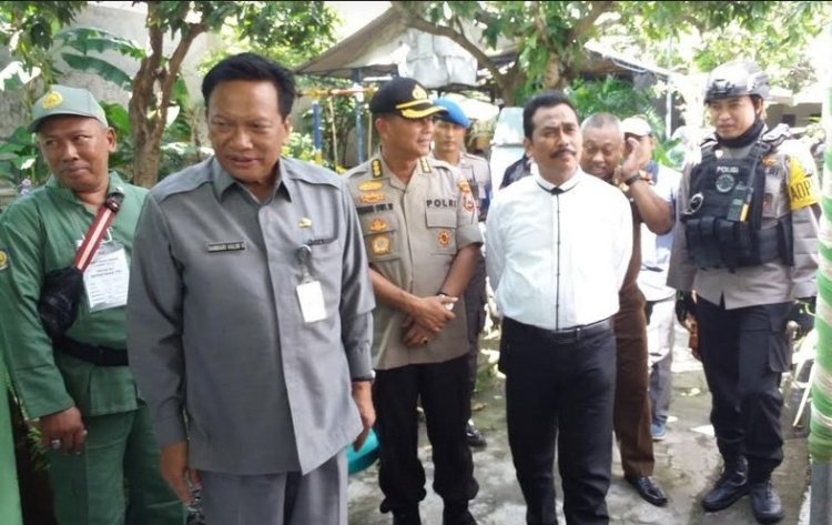 Tradisi Jelang Tahun Baru Imlek di Kota Madiun, Ritual Kimsin