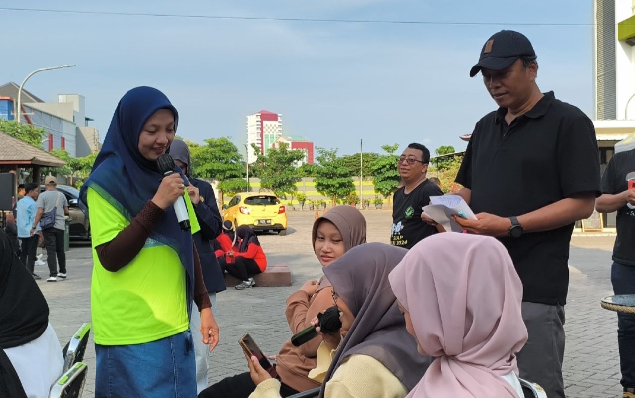 Foto : Team penyuluh BNN bersama Ketua AWS