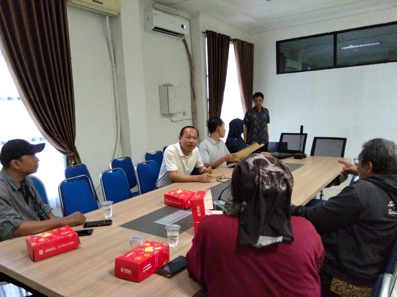 Foto : LPAS saat audensi dengan kadisnaker Sidoarjo dan staff