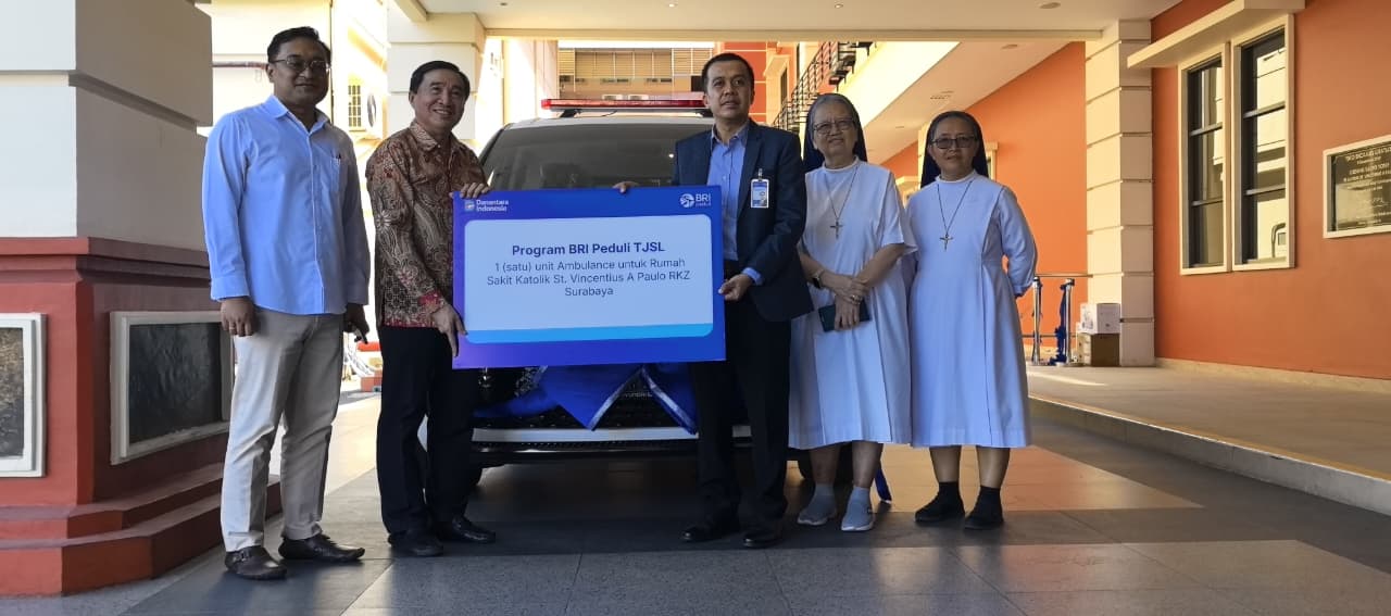 BRI Region 12 Surabaya Salurkan Bantuan Ambulans Lewat Program BRI Peduli TJSL